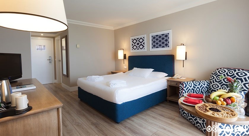 نمای تخت بزرگ اتاق دبل